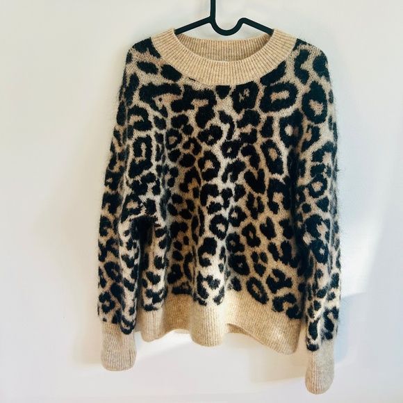 & Other Stories Oversized Leopard Sweater - Picture 1 of 2
